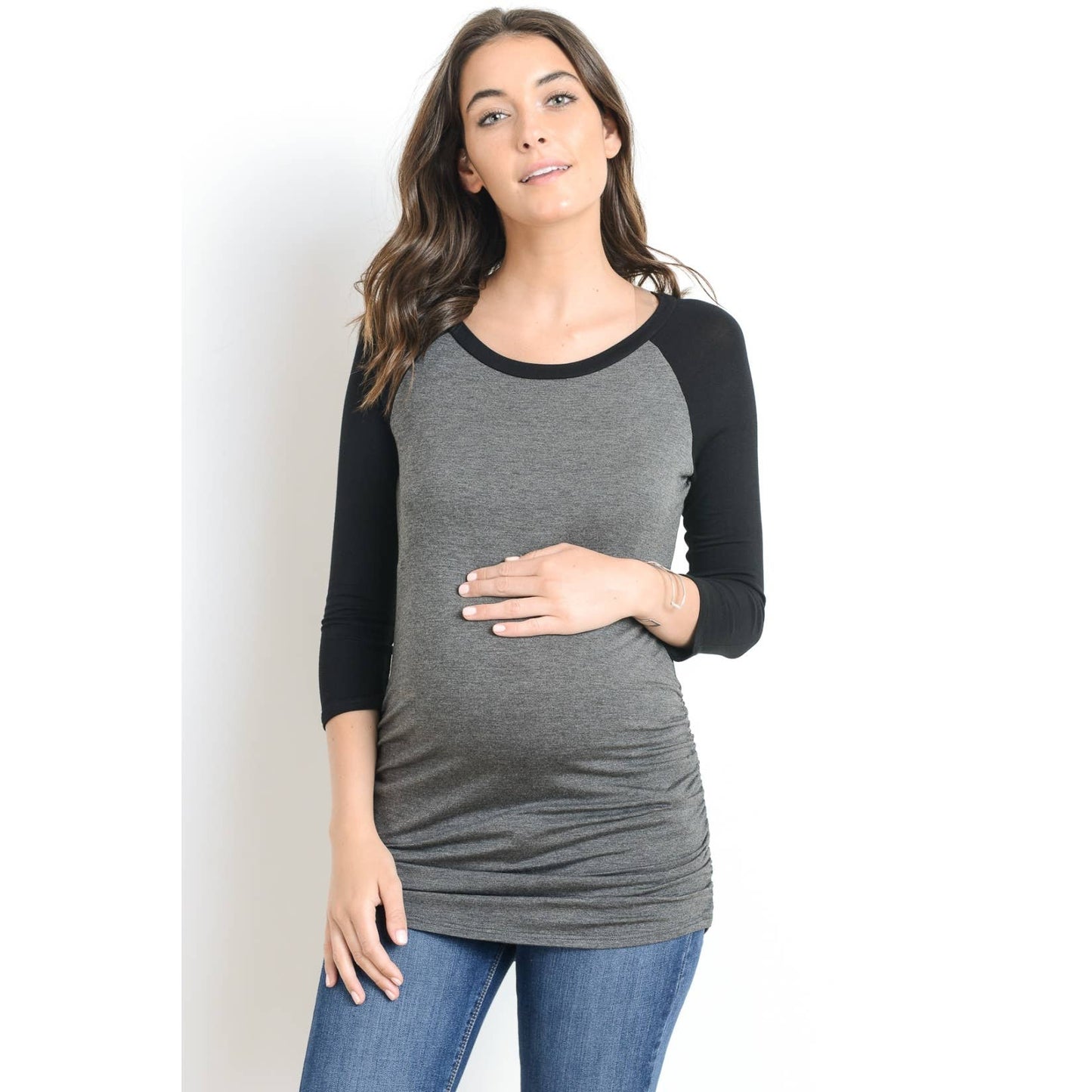 MATERNITY RAGLAN 3/4 SLEEVE RUCHED TOP