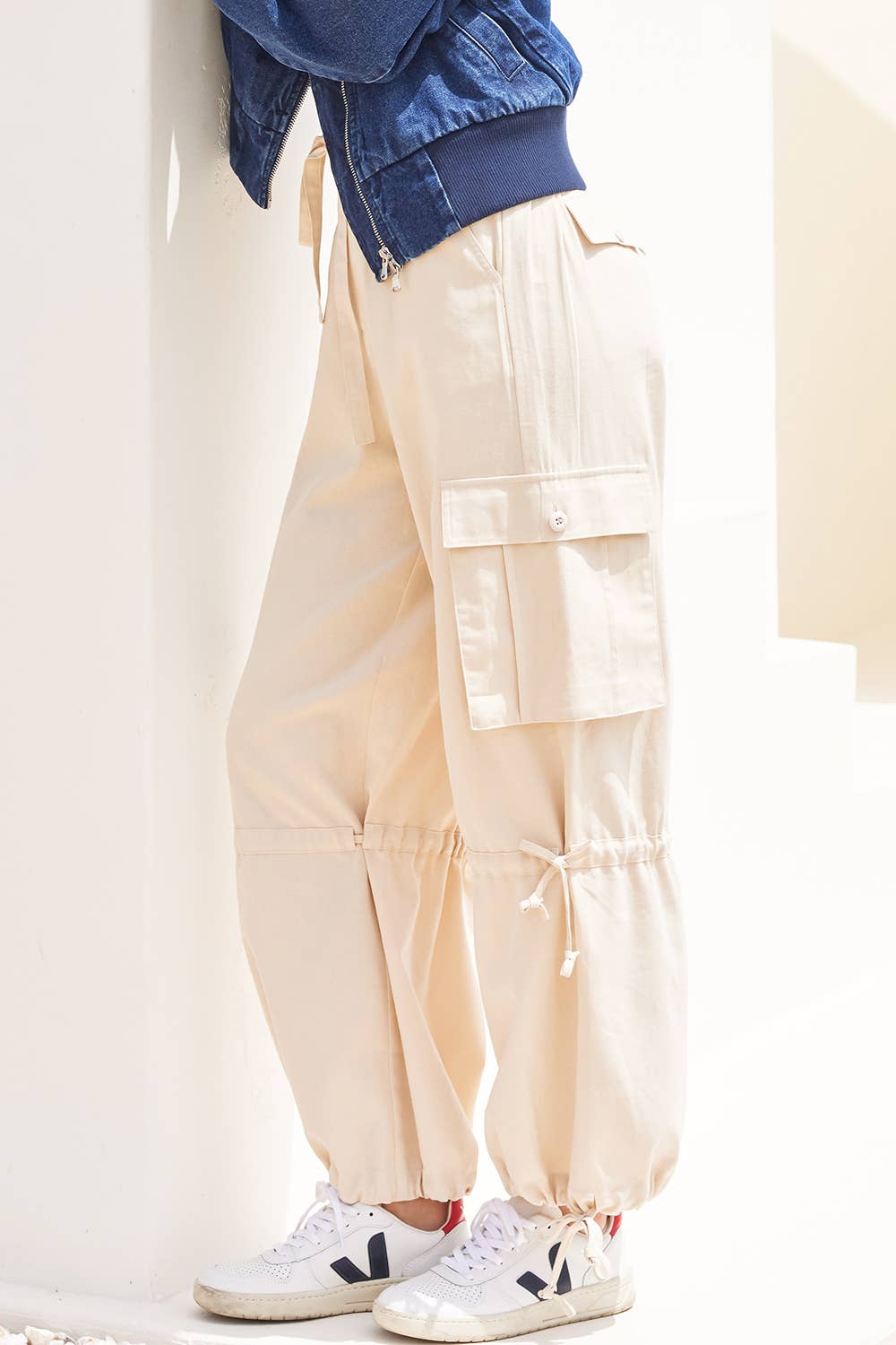 ECRU HIGH-RISE DRAWSTRING CARGO WIDE LEG PANTS