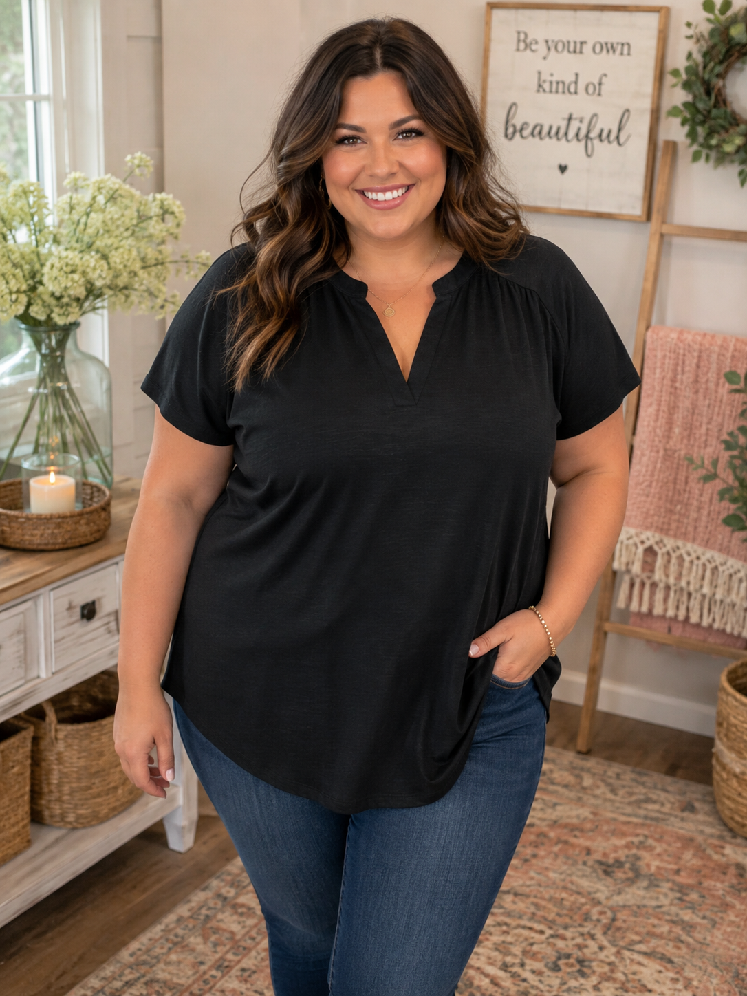 PLUS CLASSIC NOIR SHORT SLEEVE BLOUSE