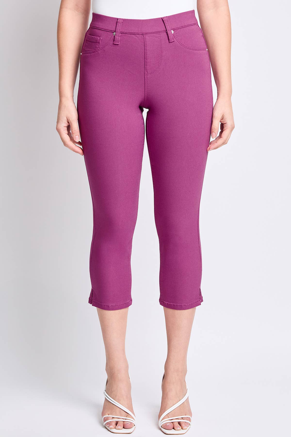 HYPERSTRETCH PULL ON CAPRI WITH SIDE SLIT / JAZZBERRY