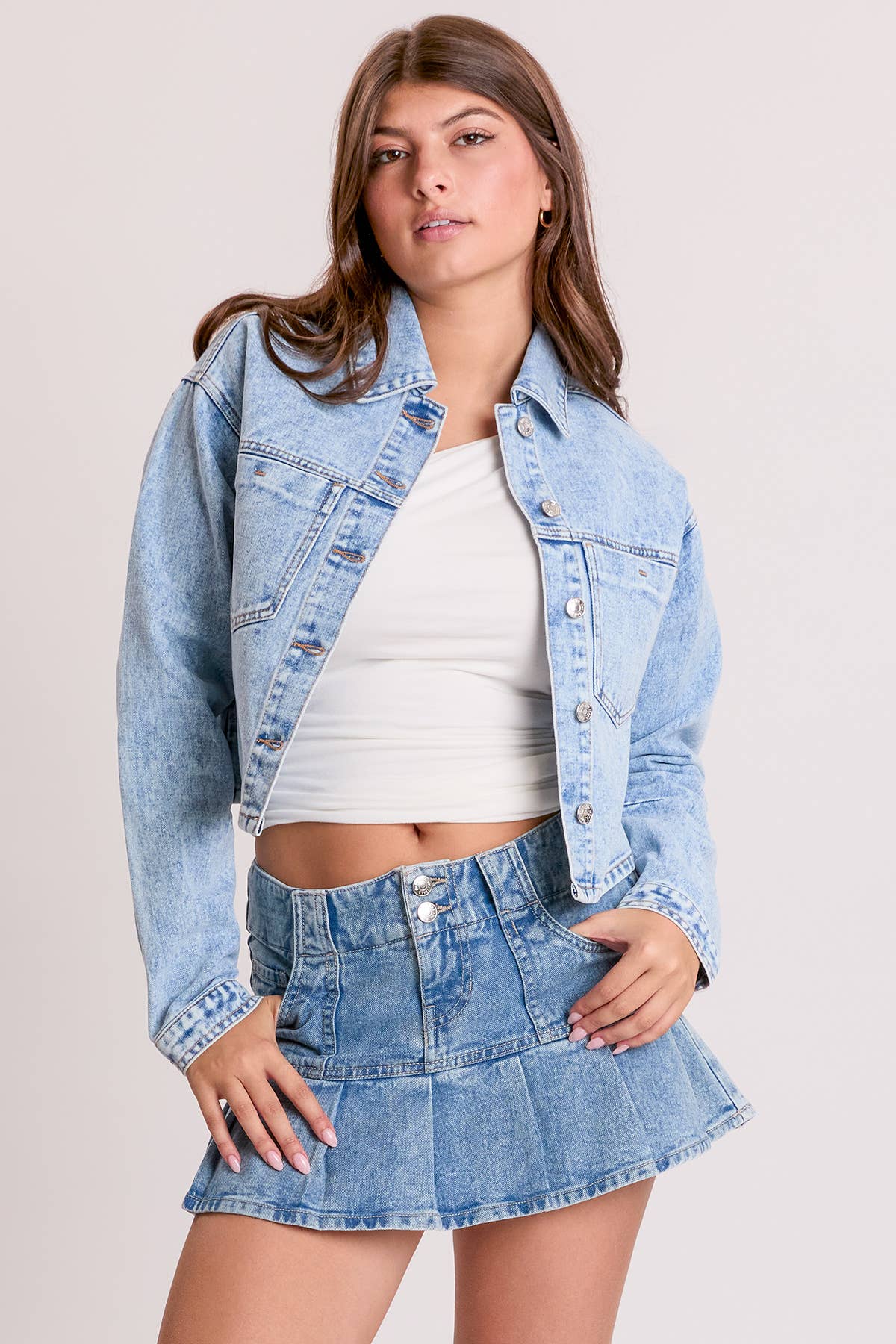 CROPPED LIGHTWASH DENIM JACKET