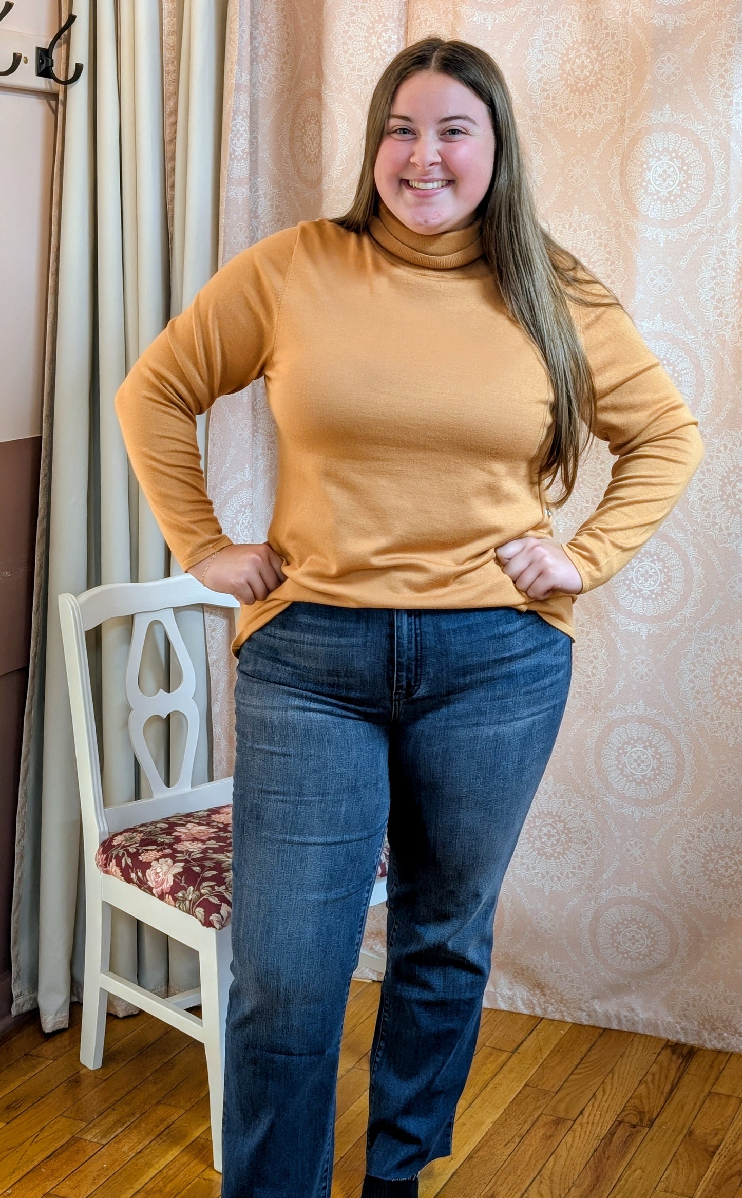 MISSY & PLUS MAPLE SYRUP SWEATER GROMET DETAILING