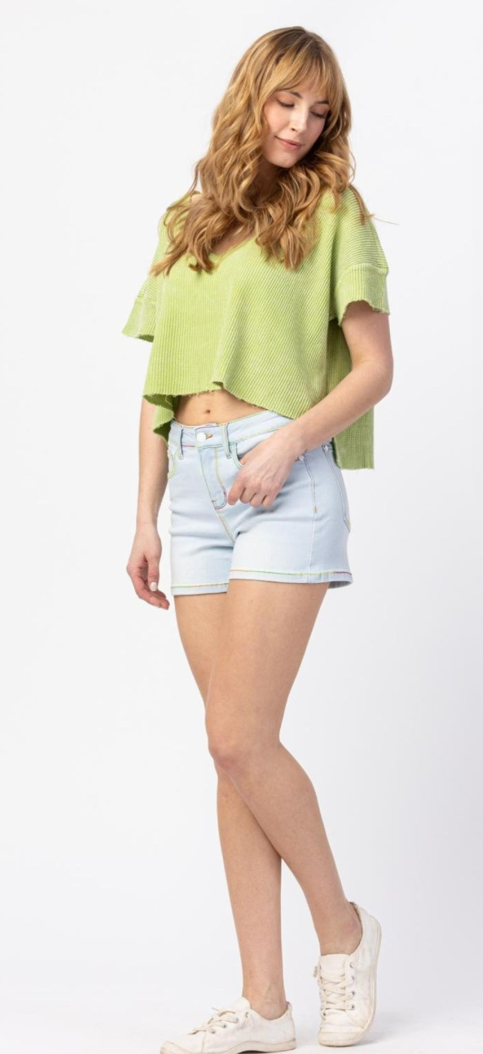 PLUS 2XL JUDY BLUE RAINBOW THREAD SHORTS
