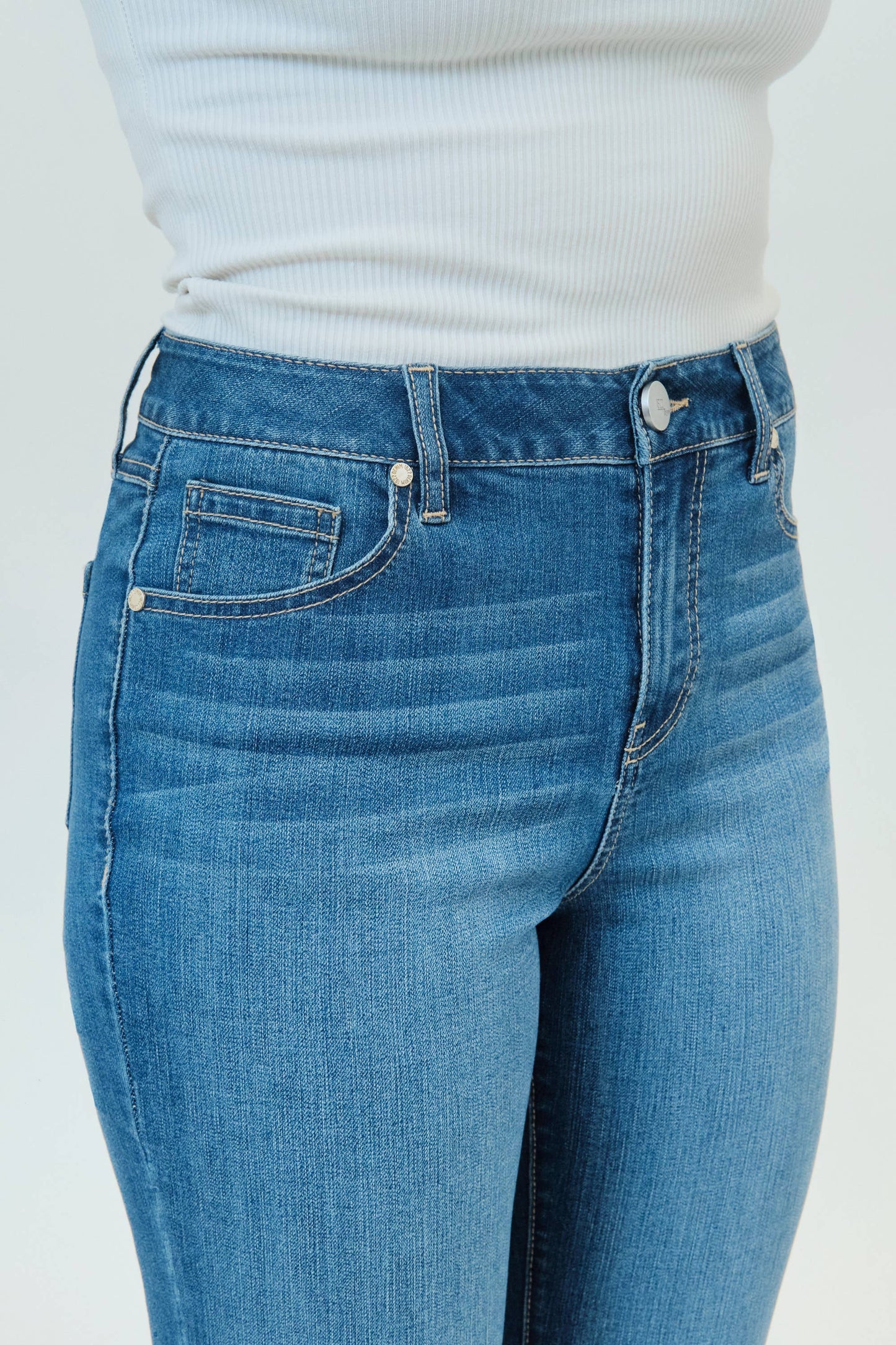 ACE 25" CROP/CAPRI SCALLOPED & FRAYED HEM