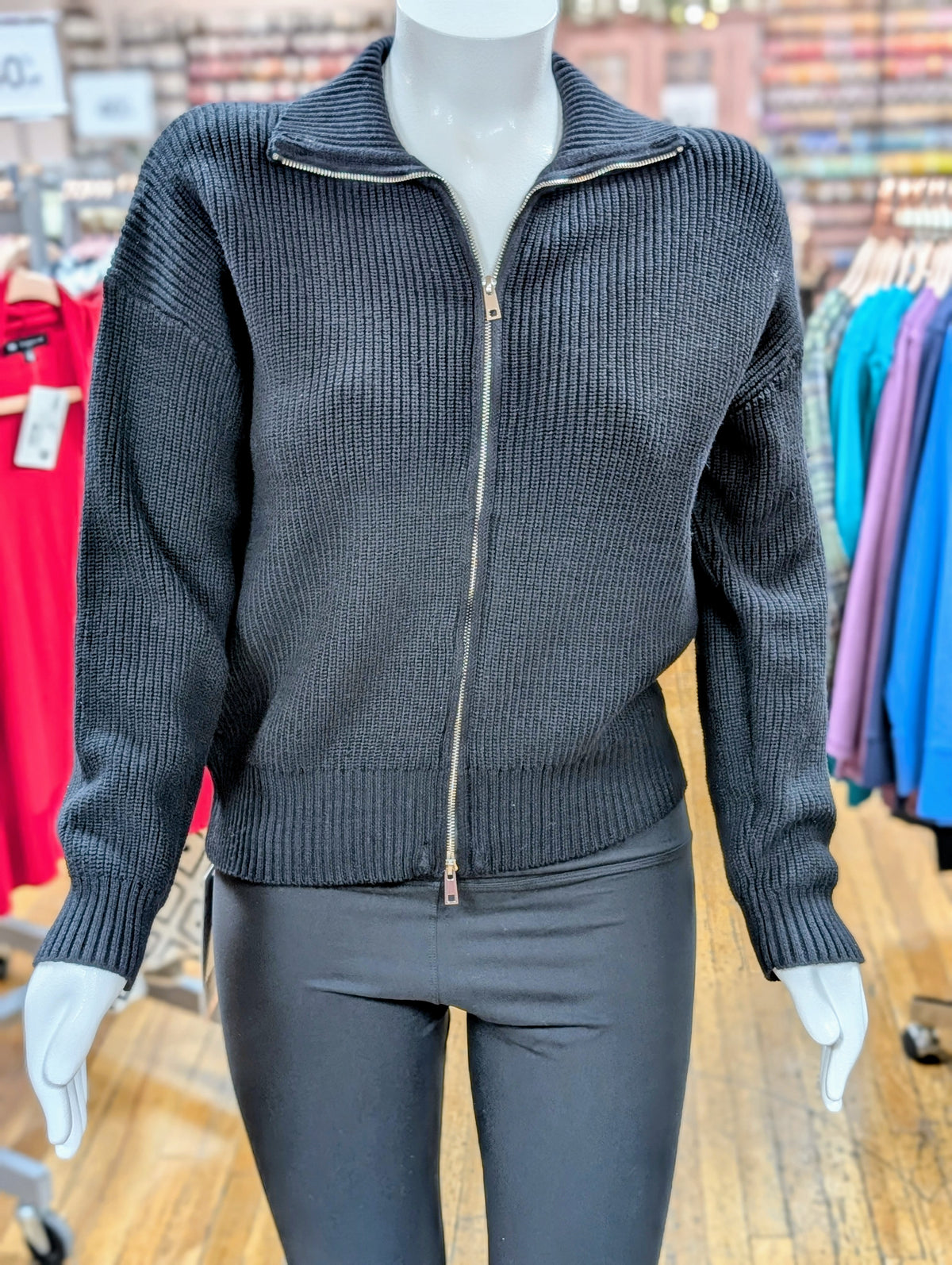 BLACK TWO WAY ZIP SWEATER