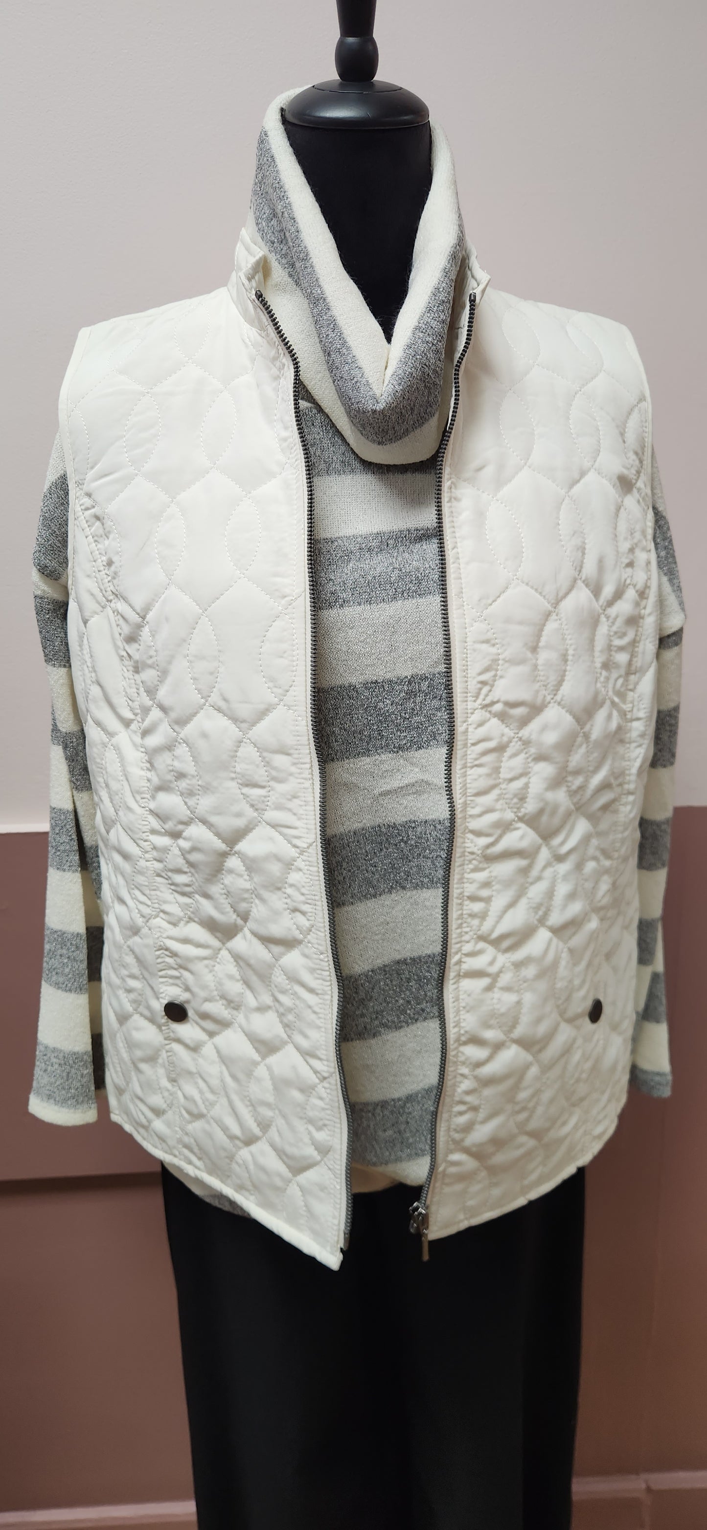 CAITLYN SNOWCAP QUILTED VEST