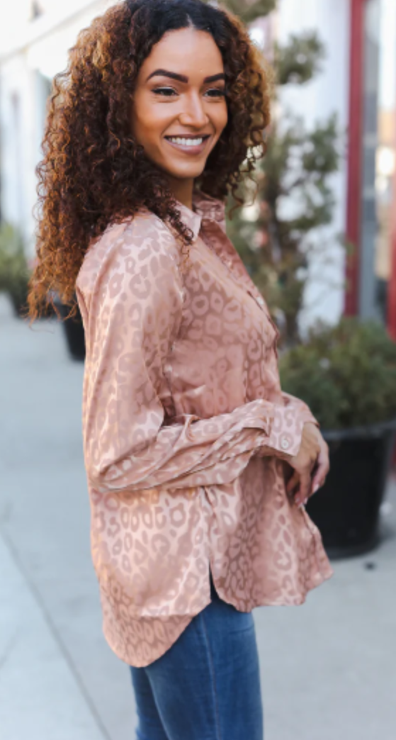 SILKY APRICOT ANIMAL PRINT WITH CROCHET TRIM