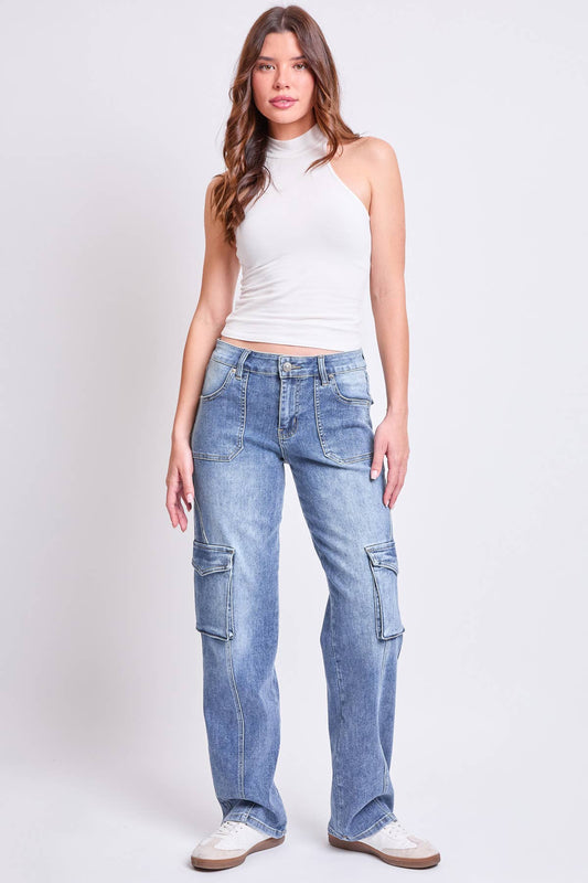 Junior High Rise Skater Straight Leg Cargo Jeans : Medium Wash