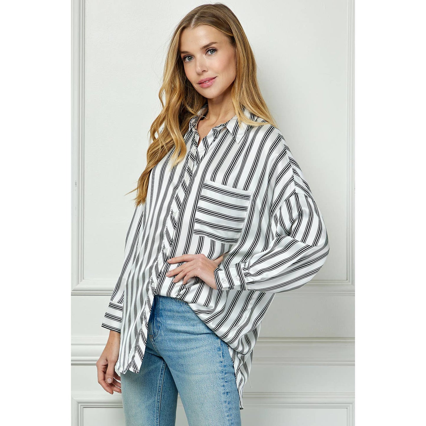 LUXE SATIN BOYFRIEND SHIRT: BLKIV