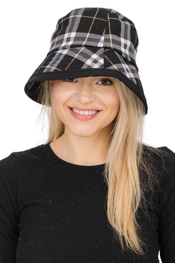 BLACK PLAID BUCKET HAT