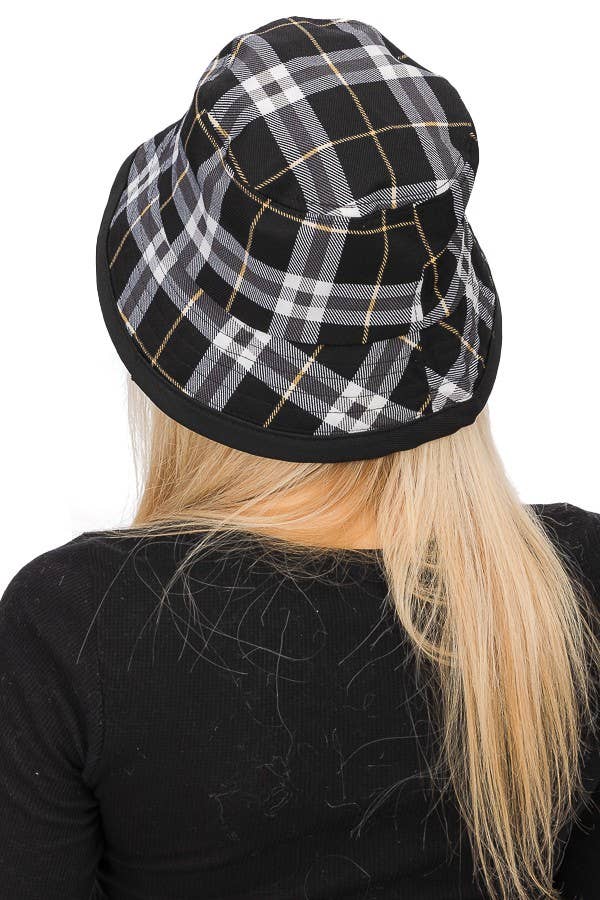 BLACK PLAID BUCKET HAT