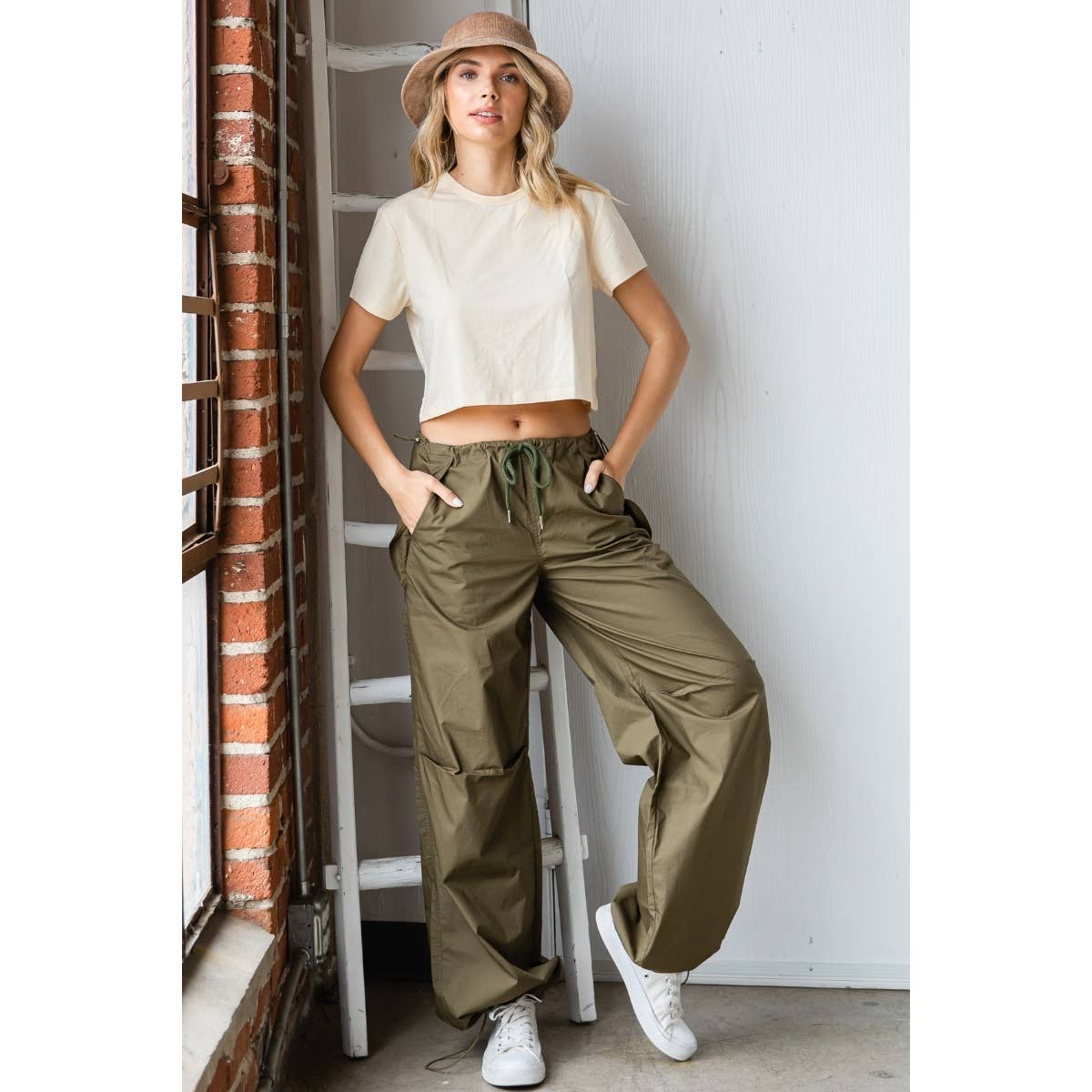 OLIVE PARACHUTE PANT