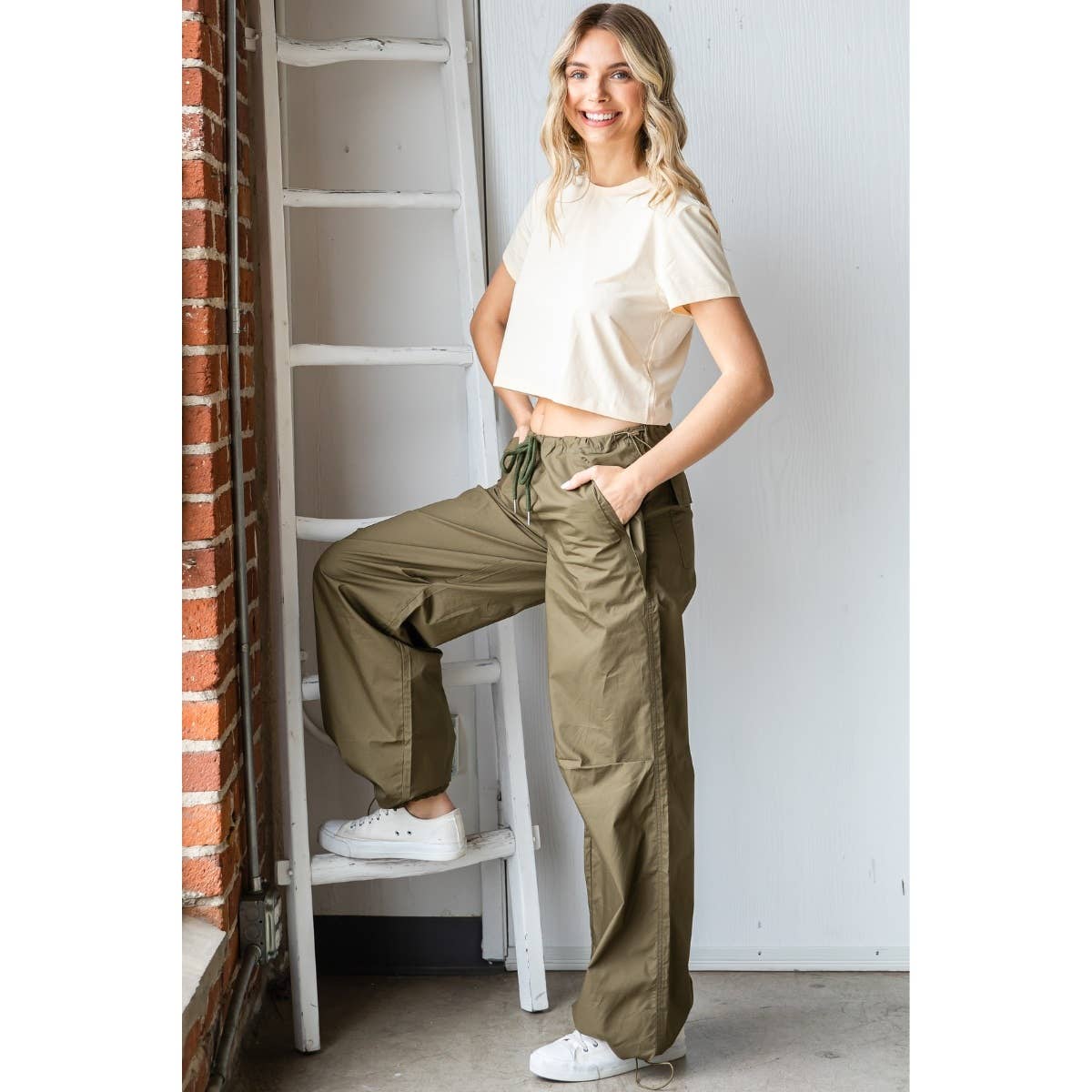 OLIVE PARACHUTE PANT