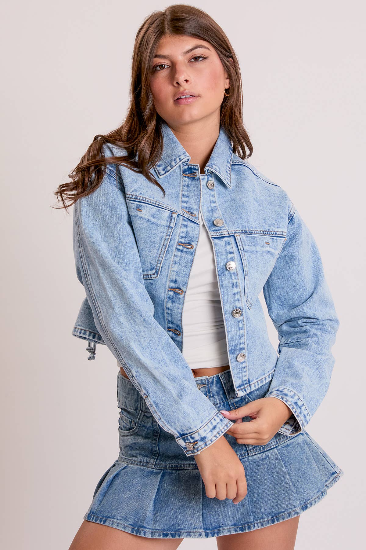 CROPPED LIGHTWASH DENIM JACKET