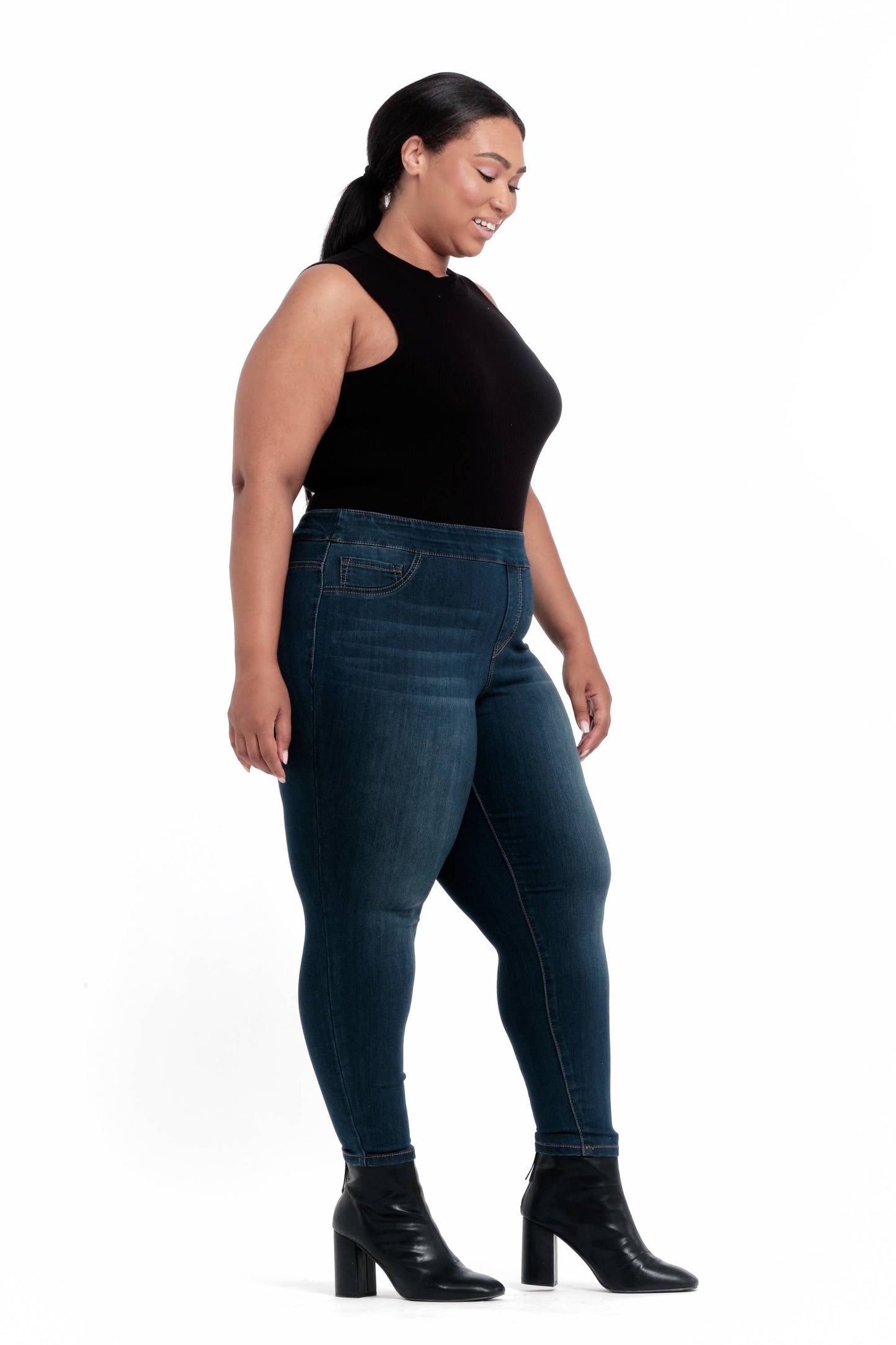 PLUS HIGH-RISE PULL-ON SKINNY ANKLE