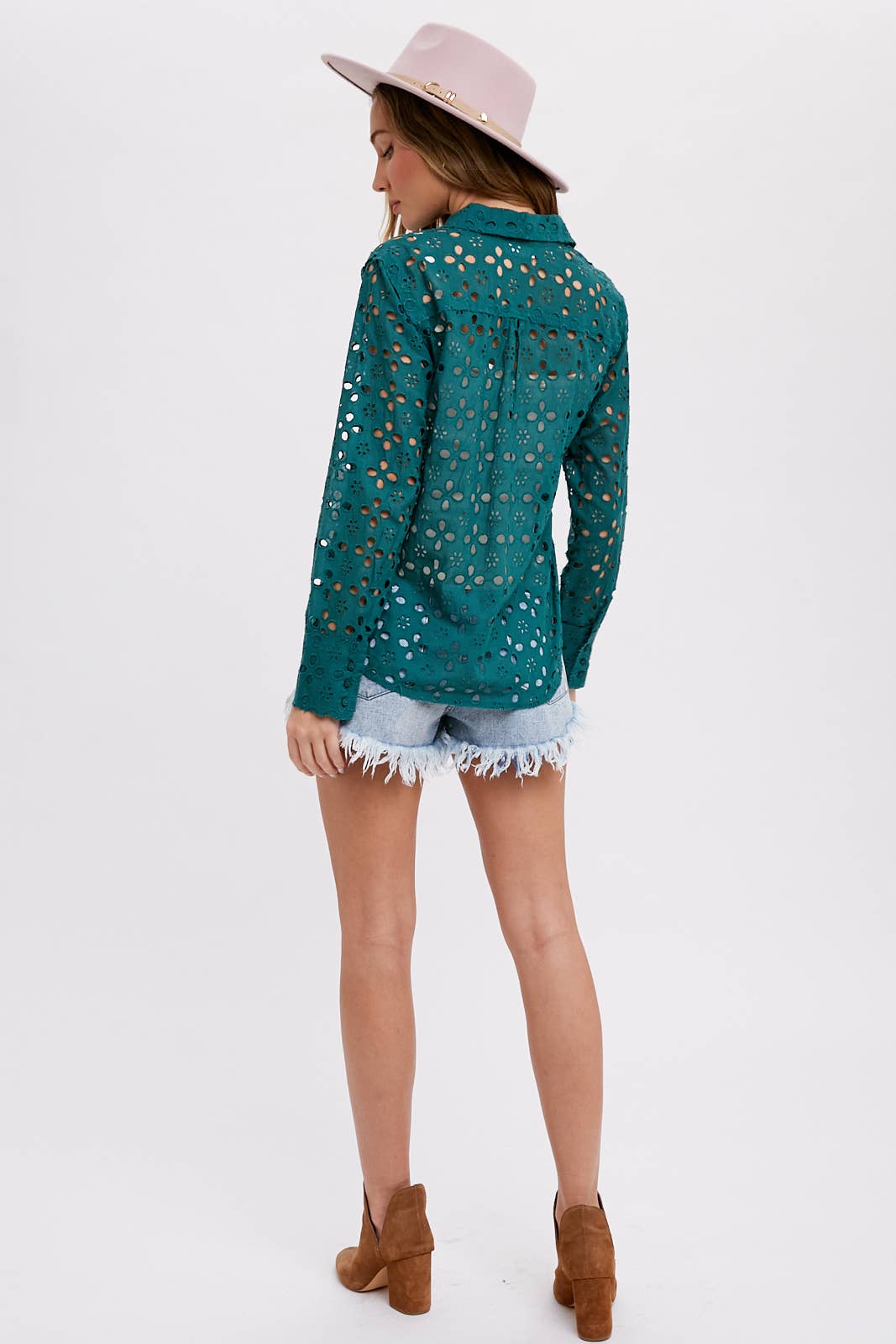 HUNTER EYELET LONG SLEEVE BUTTON DOWN