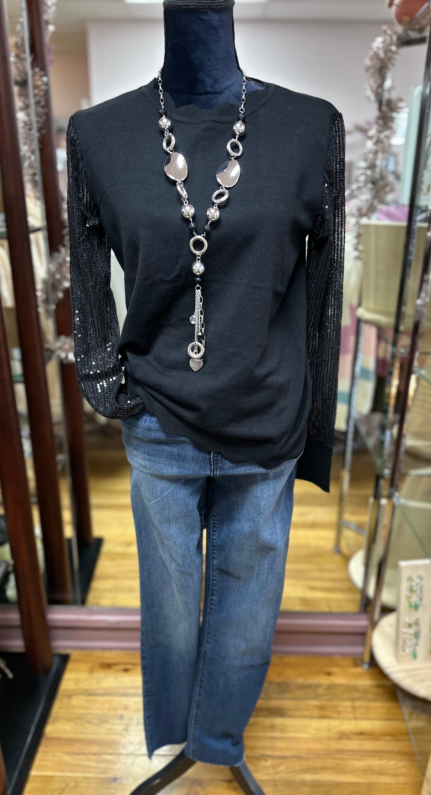 BLACK SPARKLY SWEATER