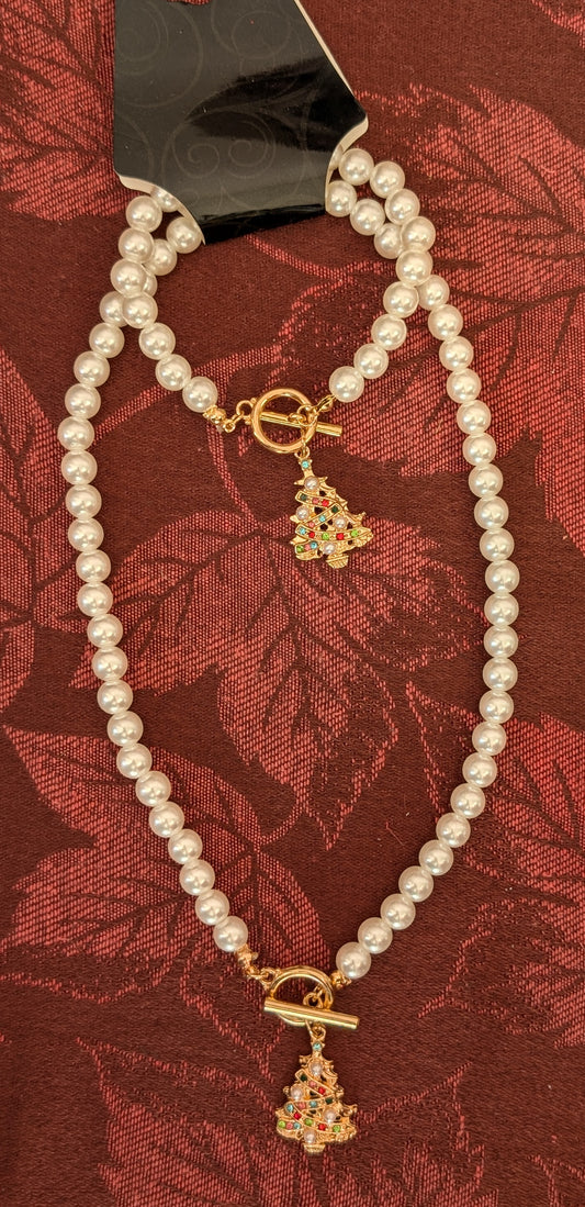 CHRISTMAS PEARL NECKLACE & BRACLET SET