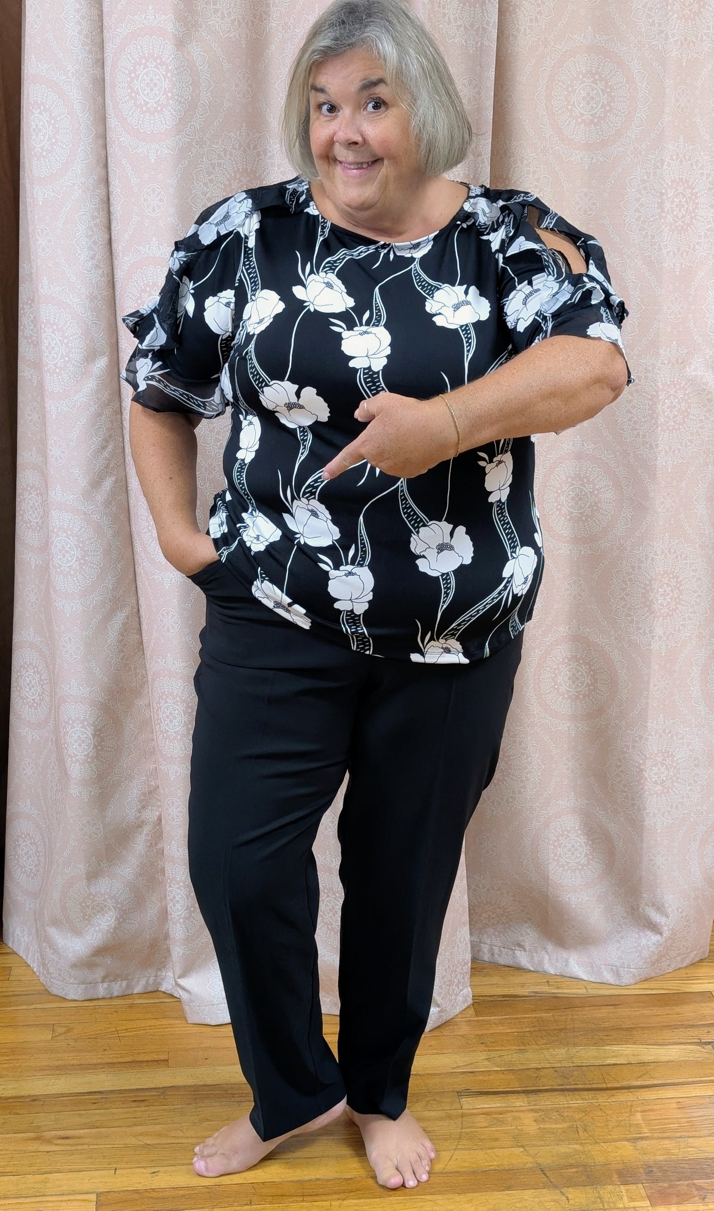 PLUS 1XL BLACK BOATNECK TOP WITH RUFFLE SLEEVES