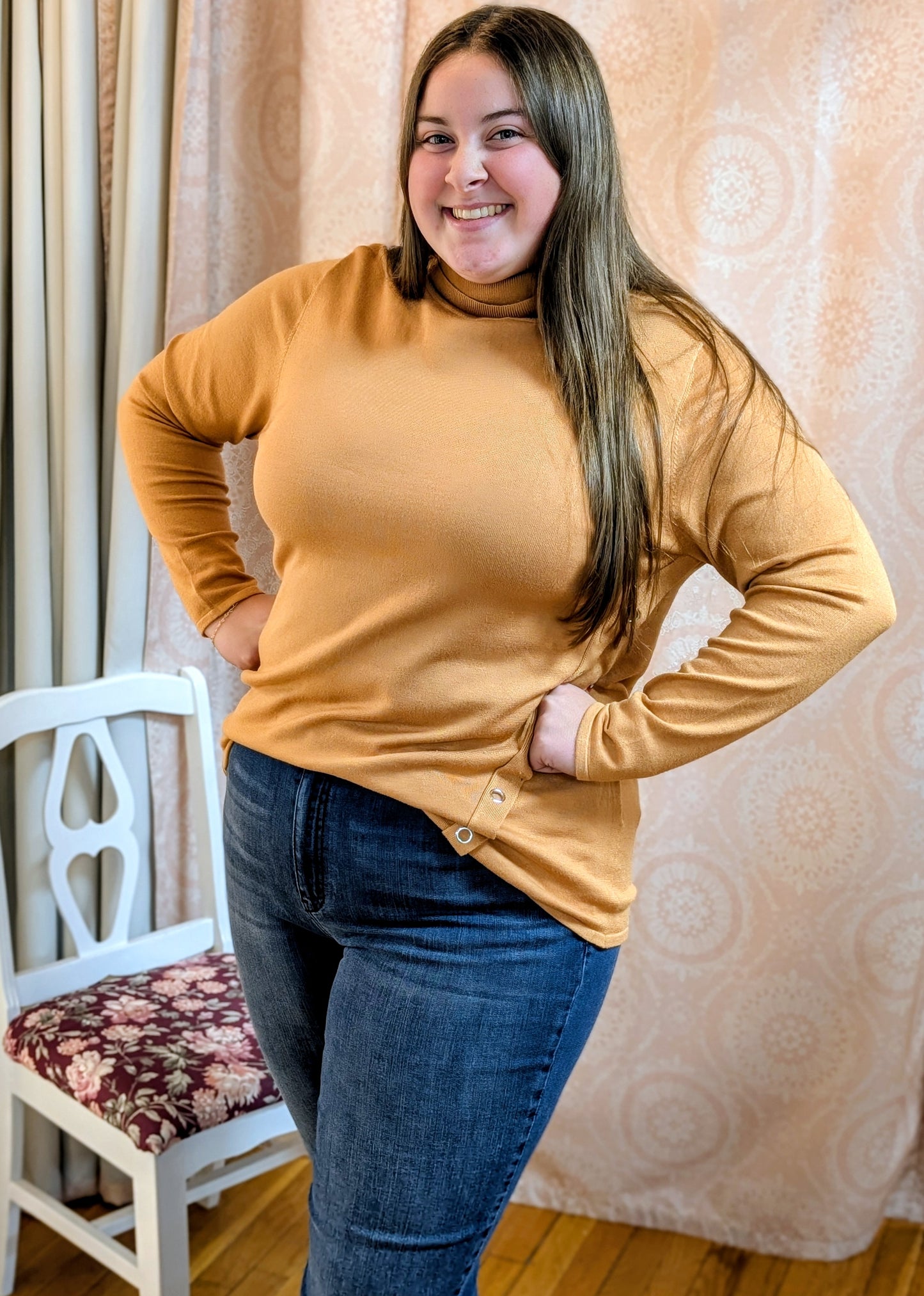 MISSY & PLUS MAPLE SYRUP SWEATER GROMET DETAILING