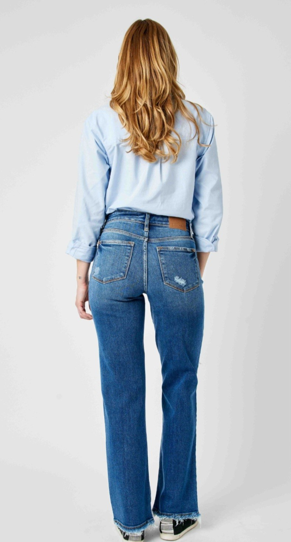 MID RISE DISTRESSED DAD JEAN