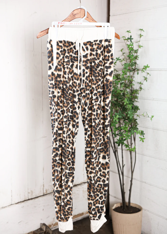 ANIMAL PRINT SWEATS