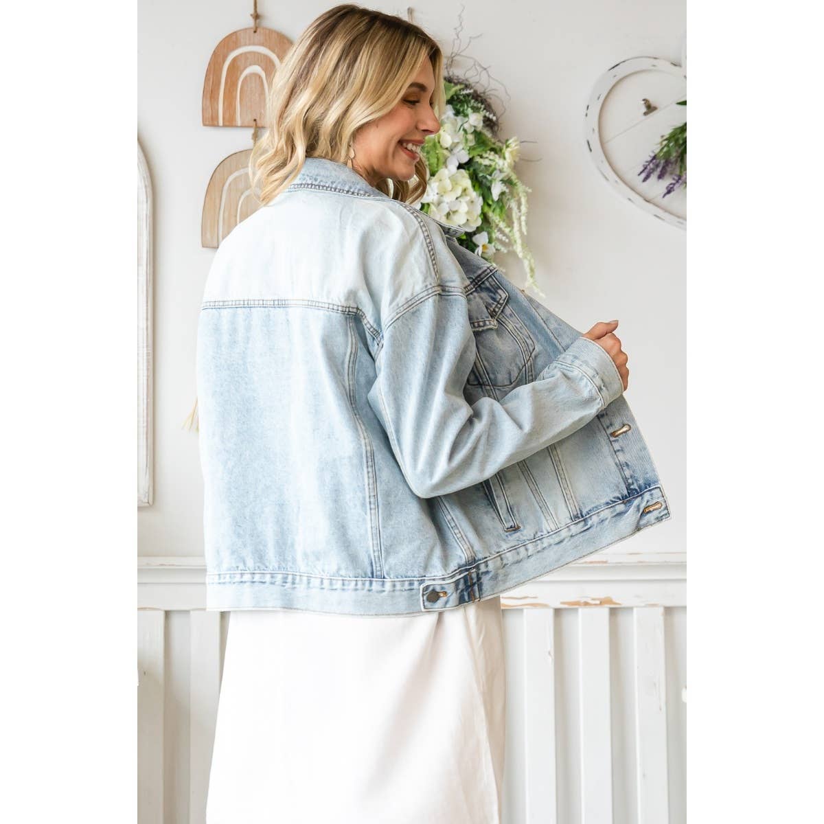 DENIM TRUCKER JACKET