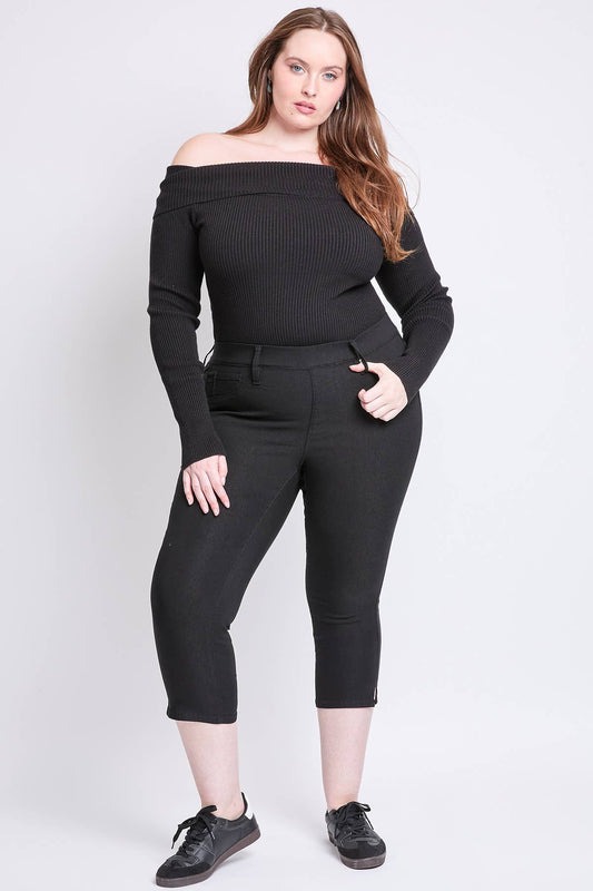 MISSY AND PLUS BLACK HYPERSTRETCH PULL ON CAPRI WITH SIDE SLIT