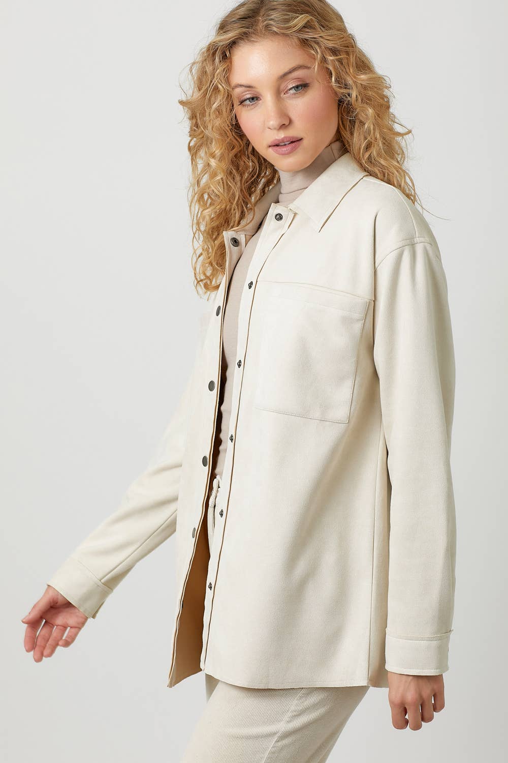 CREAM SUEDE SHACKET