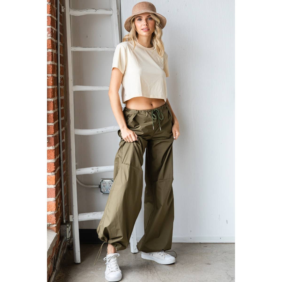 OLIVE PARACHUTE PANT