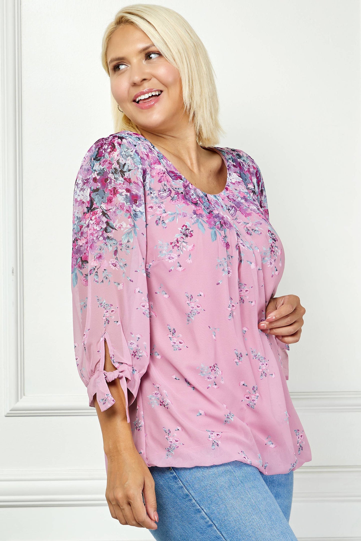 PLUS SOFT ROMANCE FLORAL BLOUSE