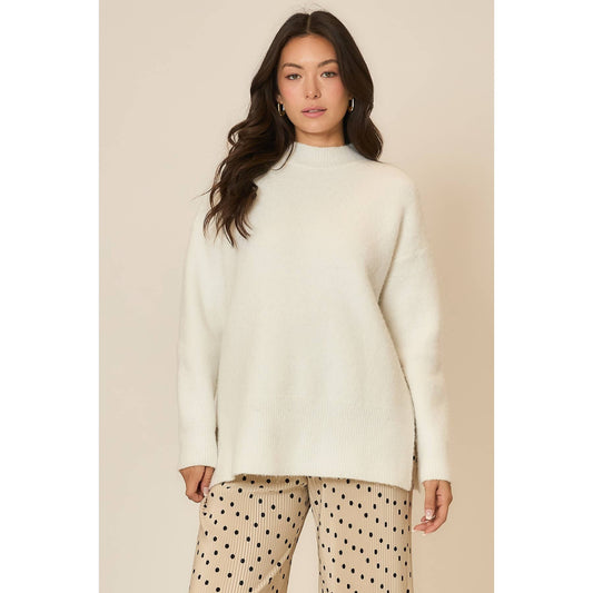CREAM KNIT OVERSIZE SWEATER