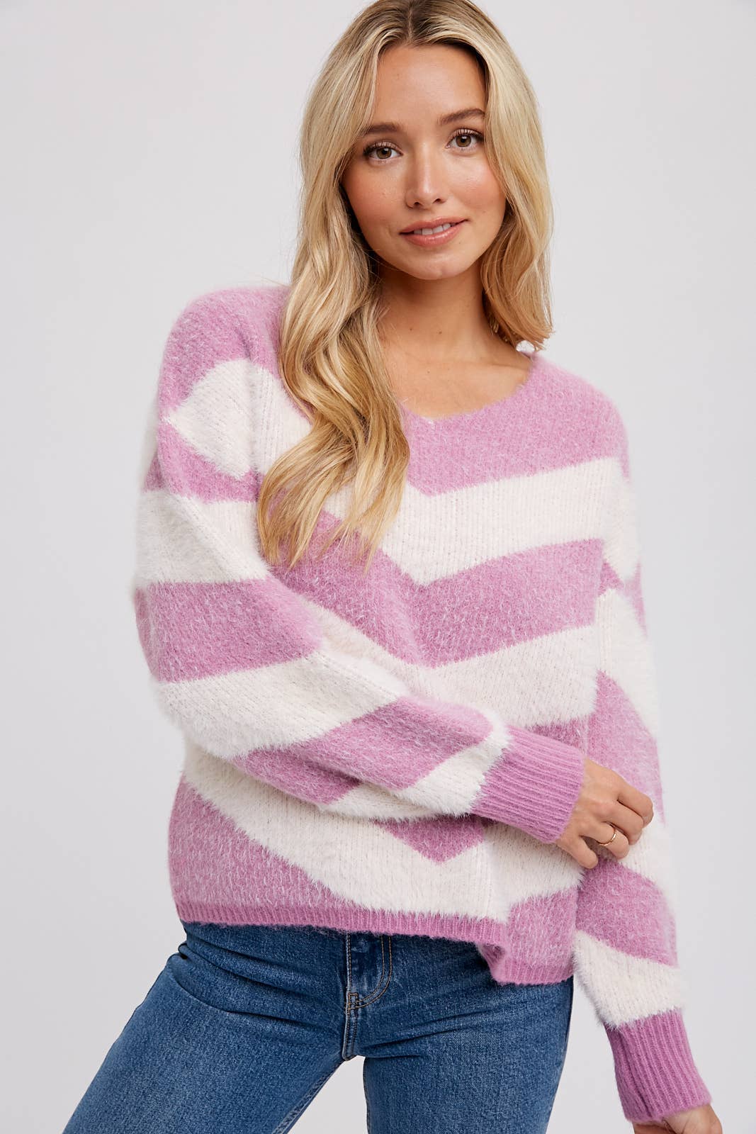 CHEVRON ROSE SWEATER
