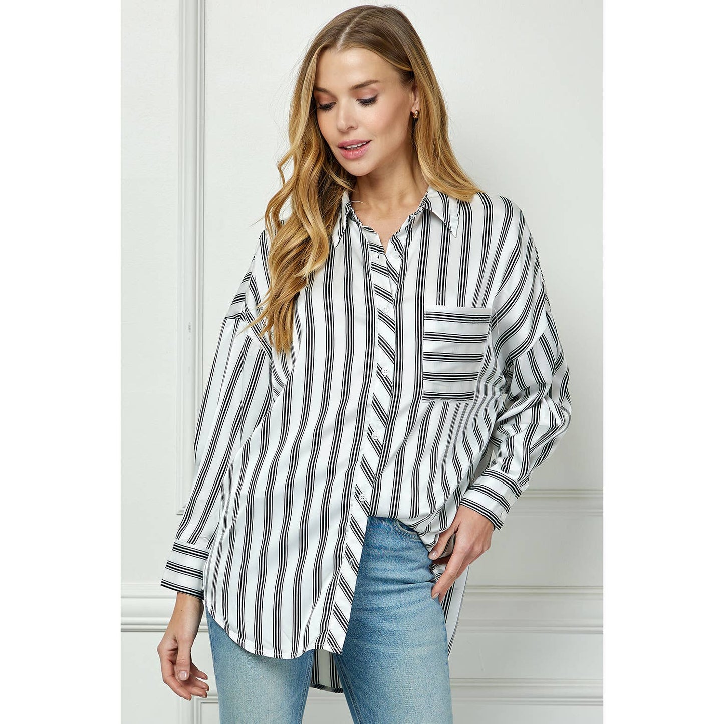 LUXE SATIN BOYFRIEND SHIRT: BLKIV