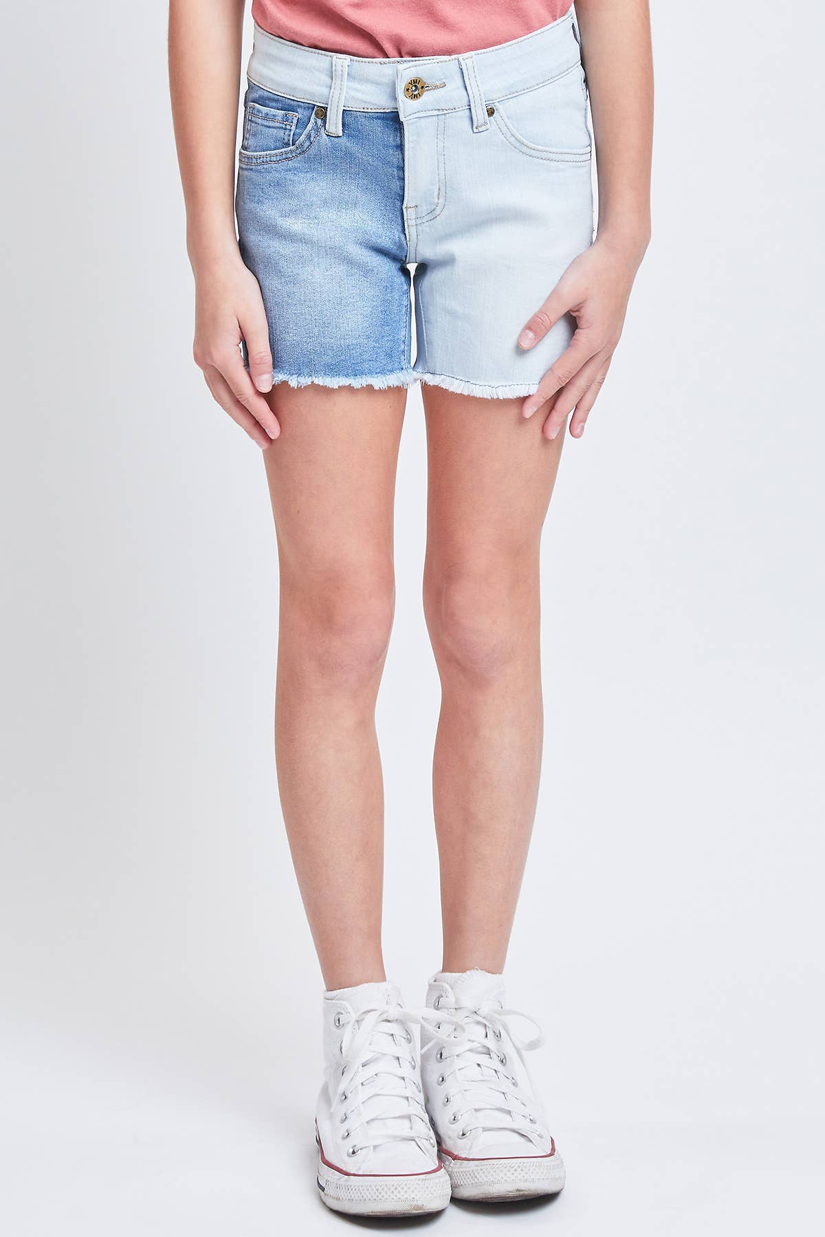 Girls Mid Rise Color Block Shorts With Fray Hem