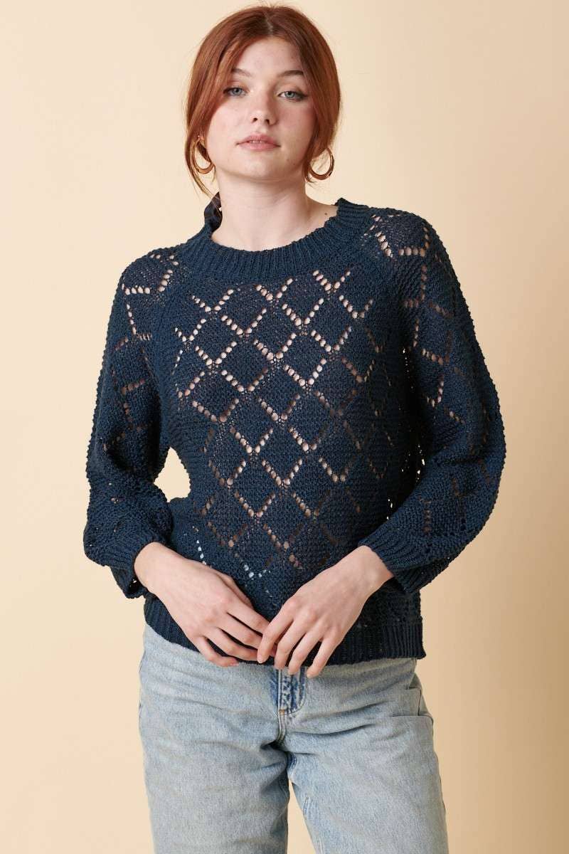 NAVY DIAMOND PATTERN SWEATER