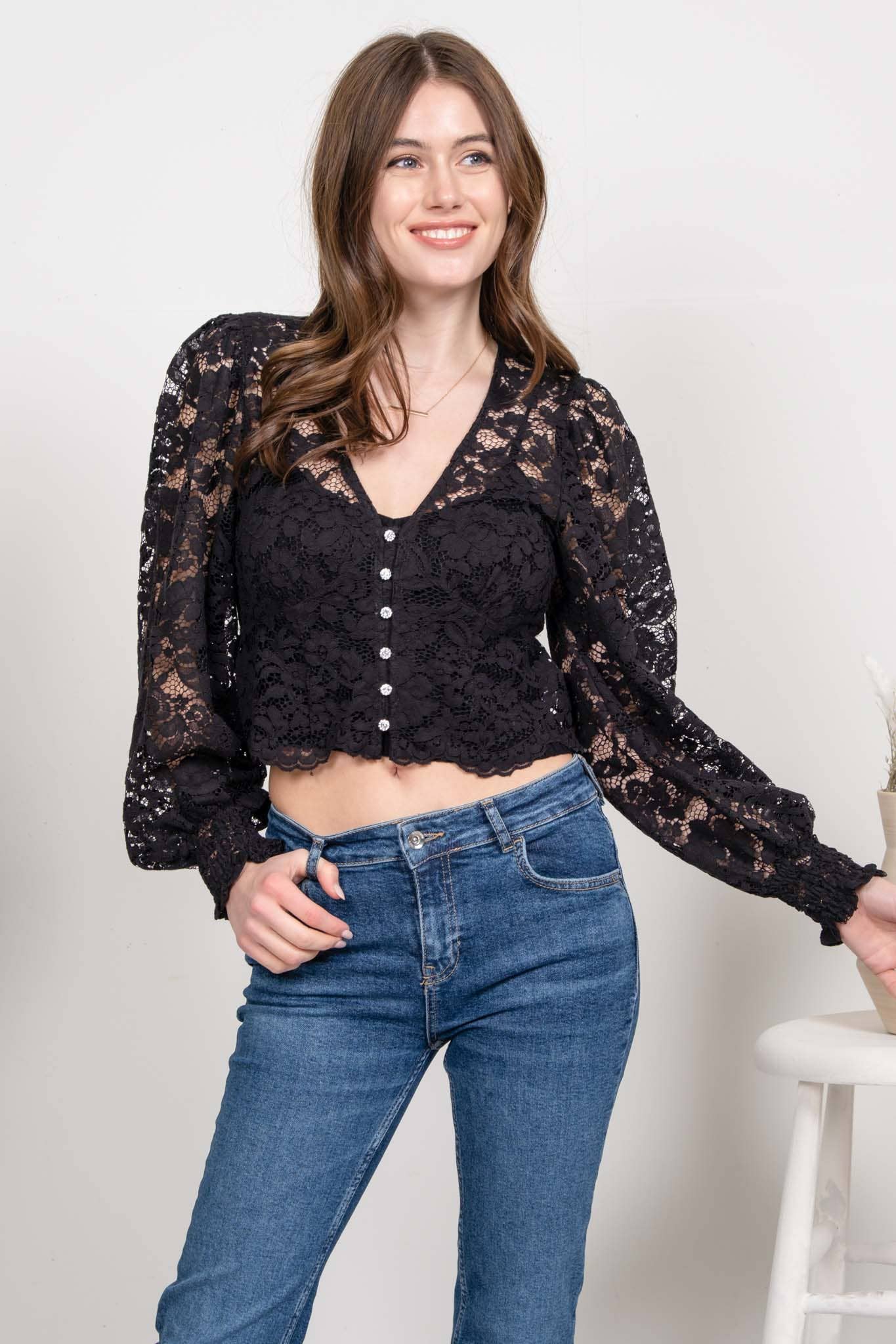 LACE CROPPED TOP BLACK