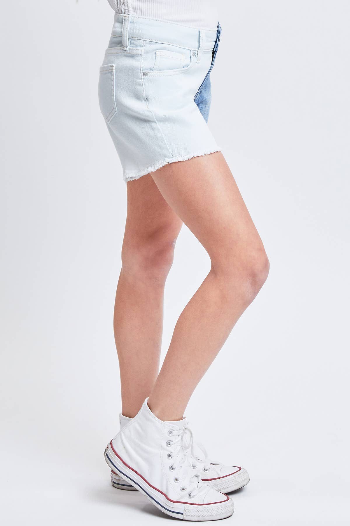 Girls Mid Rise Color Block Shorts With Fray Hem