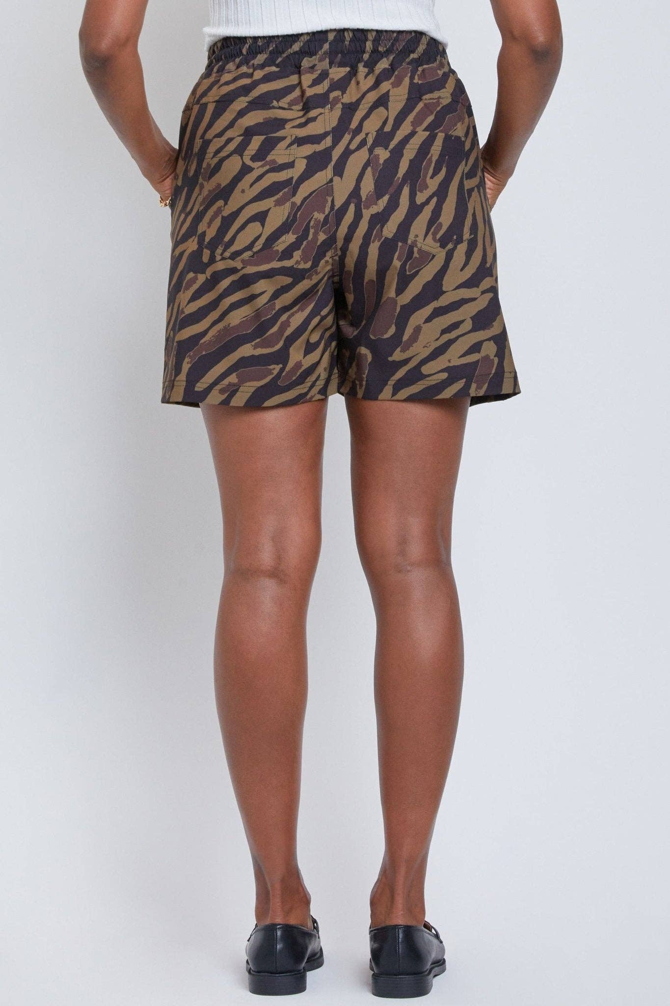 DARK TIGER SCOOP POCKET SHORTS